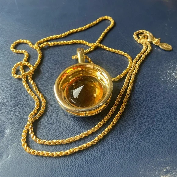 JOAN RIVERS Topaz AMBER COLOR Glass Pendant Gold Tone Chunky Chain Necklace - Picture 3 of 8